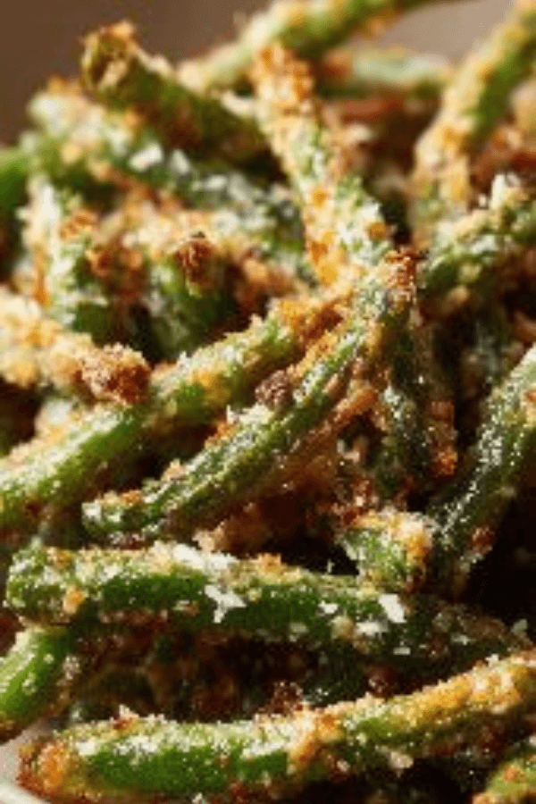 Air Fryer Parmesan Green Beans crispy close-up
